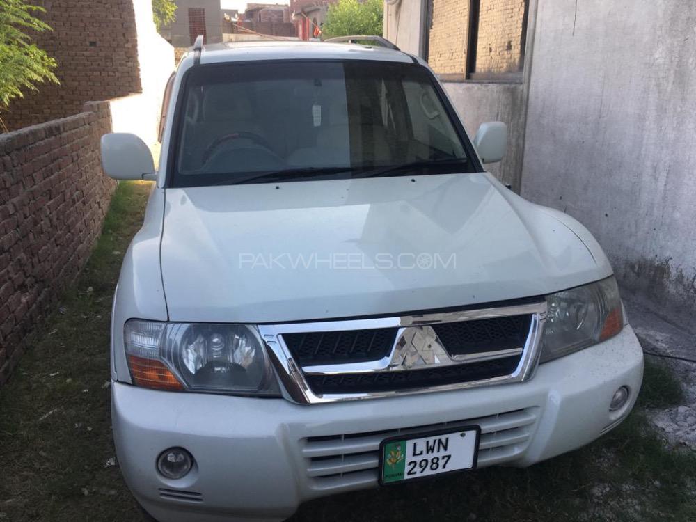 Mitsubishi Pajero 2005 for Sale in Gujranwala Mitsubishi Pajero 2005 for Sale in Gujranwala Image-10