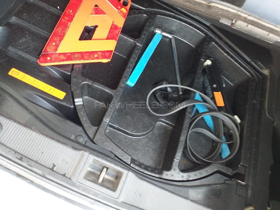 Mercedes Benz C Class 2004 for Sale in Gujranwala Mercedes Benz C Class 2004 for Sale in Gujranwala Image-9