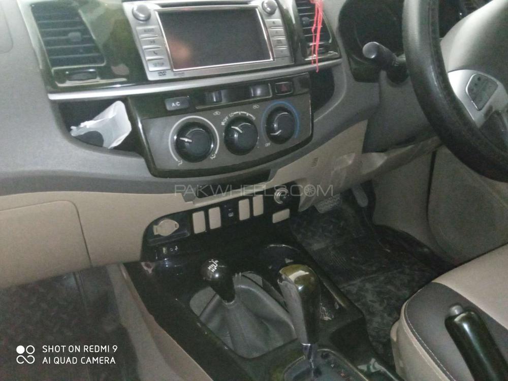 Toyota Hilux 2011 for Sale in Lahore Toyota Hilux 2011 for Sale in Lahore Image-7