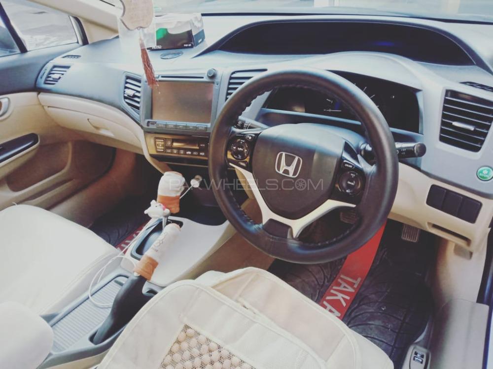 Honda Civic 2013 for Sale in Multan Honda Civic 2013 for Sale in Multan Image-8