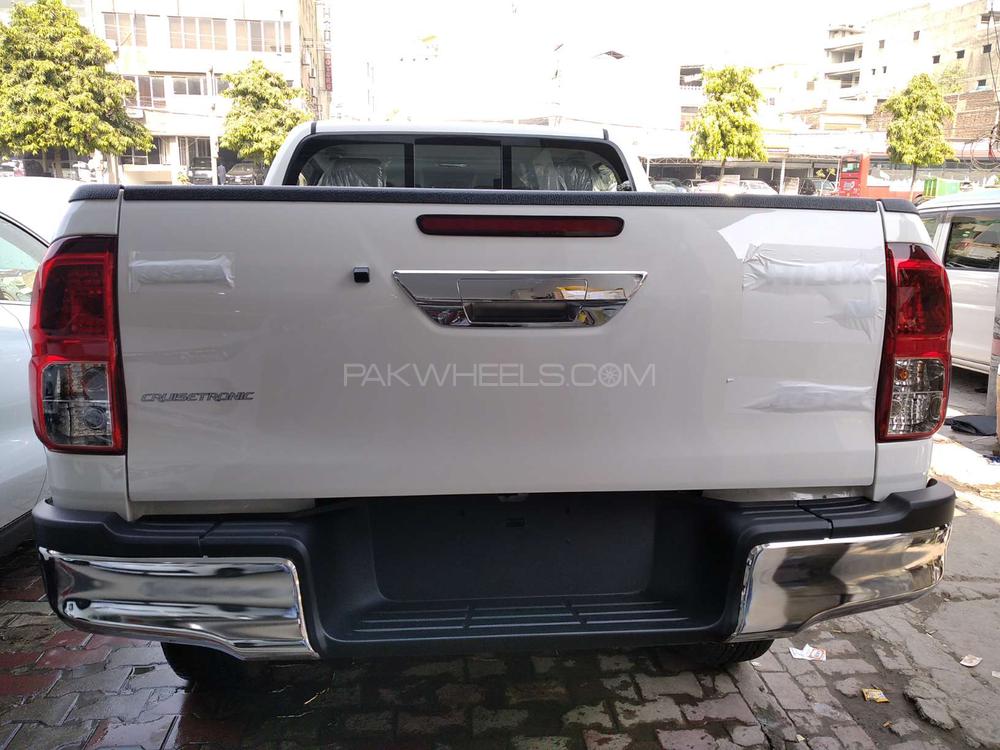 Toyota Hilux 2020 for Sale in Lahore Toyota Hilux 2020 for Sale in Lahore Image-3