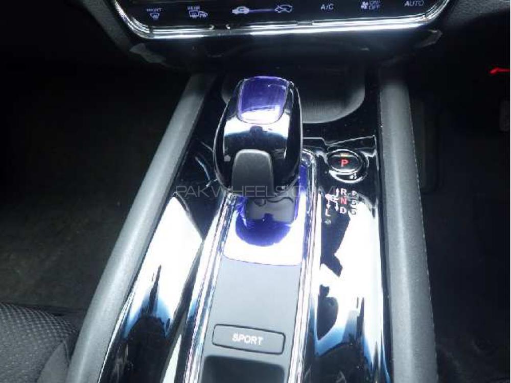 Honda Vezel 2015 for Sale in Karachi Honda Vezel 2015 for Sale in Karachi Image-6
