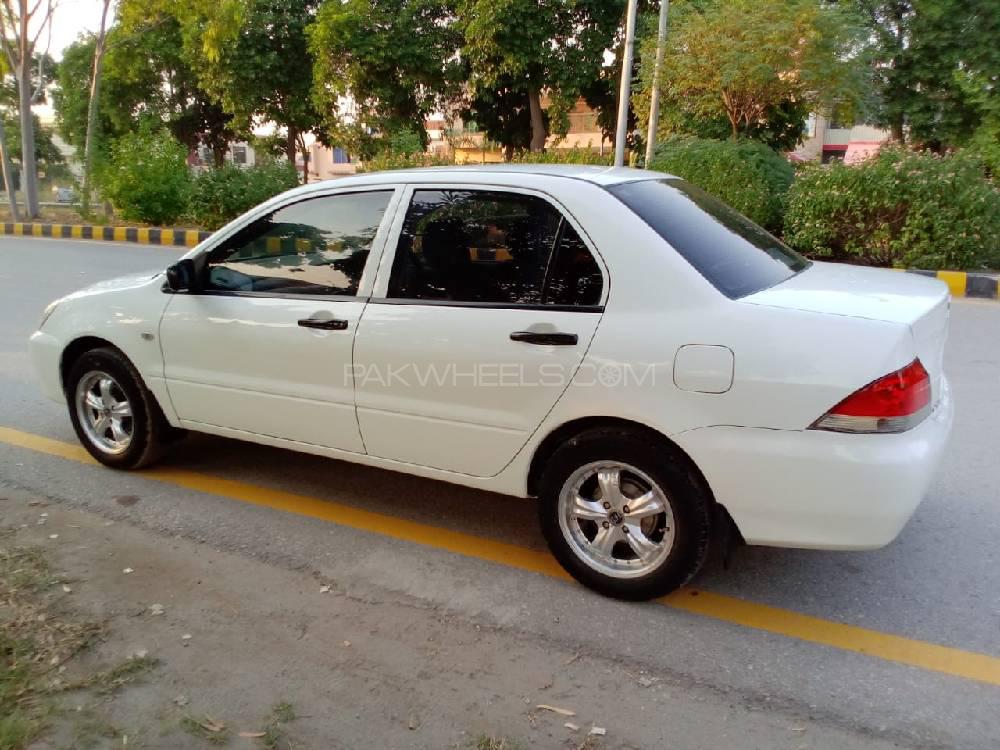 Mitsubishi Lancer 2007 for Sale in Peshawar Mitsubishi Lancer 2007 for Sale in Peshawar Image-4