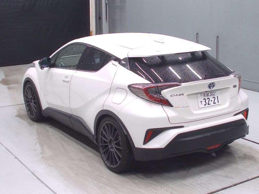 Toyota C-HR 2017 for Sale in Lahore Toyota C-HR 2017 for Sale in Lahore Image-3