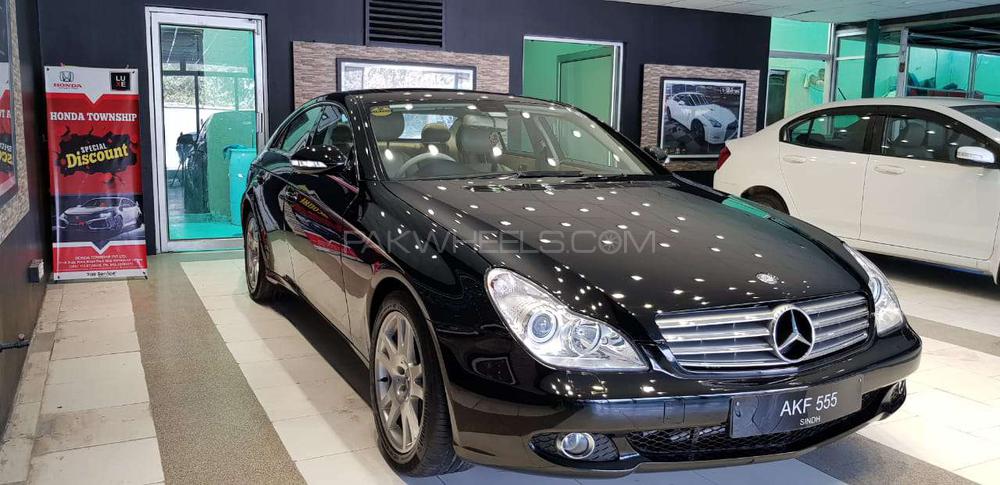 Mercedes Benz CLS Class 2005 for Sale in Lahore Mercedes Benz CLS Class 2005 for Sale in Lahore Image-2