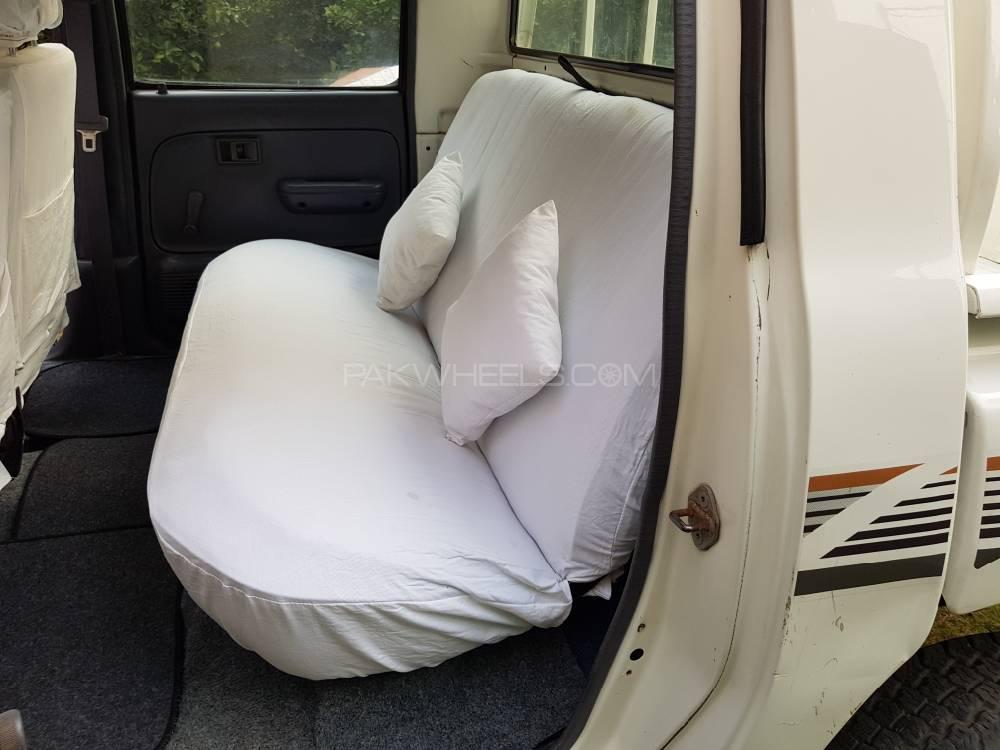 Toyota Hilux 2002 for Sale in Lahore Toyota Hilux 2002 for Sale in Lahore Image-16