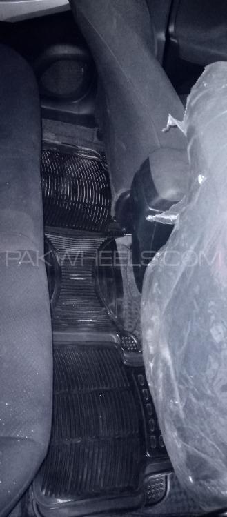 Toyota Prius 2015 for Sale in Peshawar Toyota Prius 2015 for Sale in Peshawar Image-4