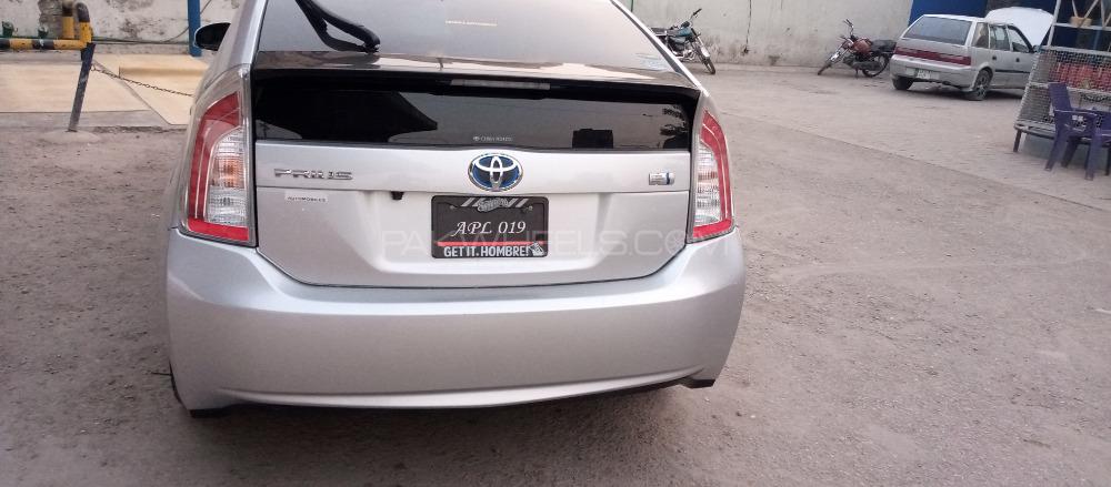 Toyota Prius 2015 for Sale in Peshawar Toyota Prius 2015 for Sale in Peshawar Image-6