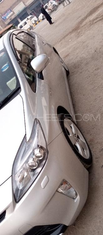 Toyota Prius 2015 for Sale in Peshawar Toyota Prius 2015 for Sale in Peshawar Image-7