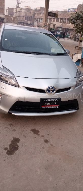Toyota Prius 2015 for Sale in Peshawar Toyota Prius 2015 for Sale in Peshawar Image-8