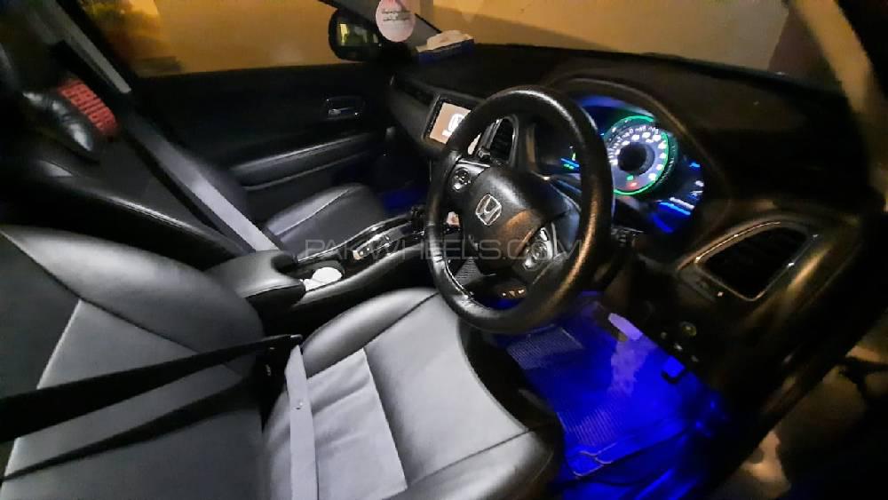 Honda Vezel 2015 for Sale in Lahore Image-1