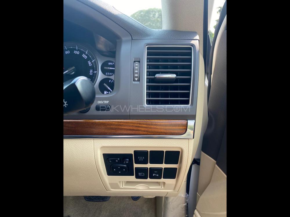 Toyota Land Cruiser 2016 for Sale in Lahore Toyota Land Cruiser 2016 for Sale in Lahore Image-7