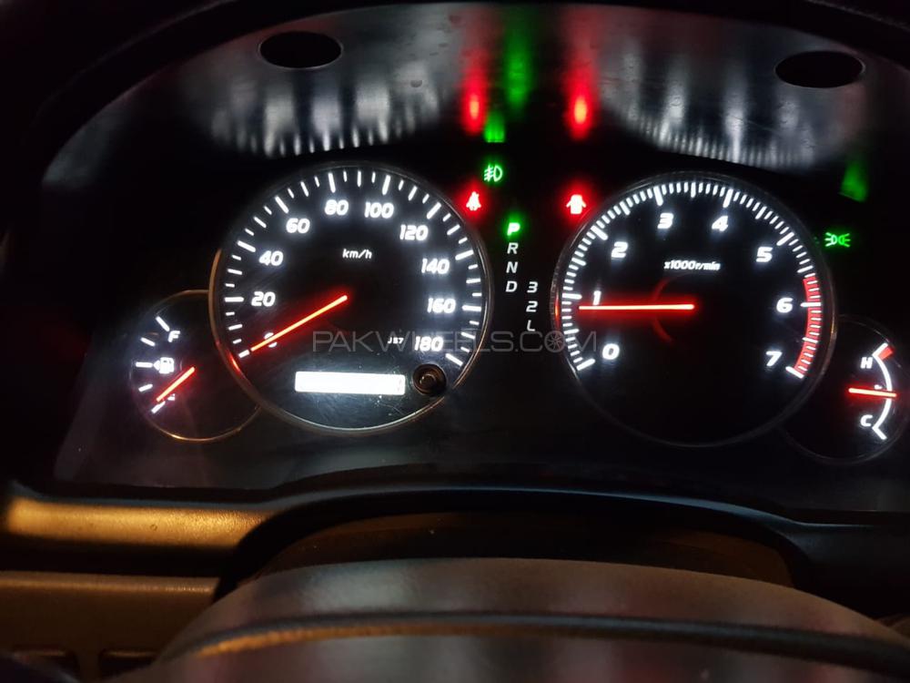Toyota Prado 2006 for Sale in Peshawar Toyota Prado 2006 for Sale in Peshawar Image-8