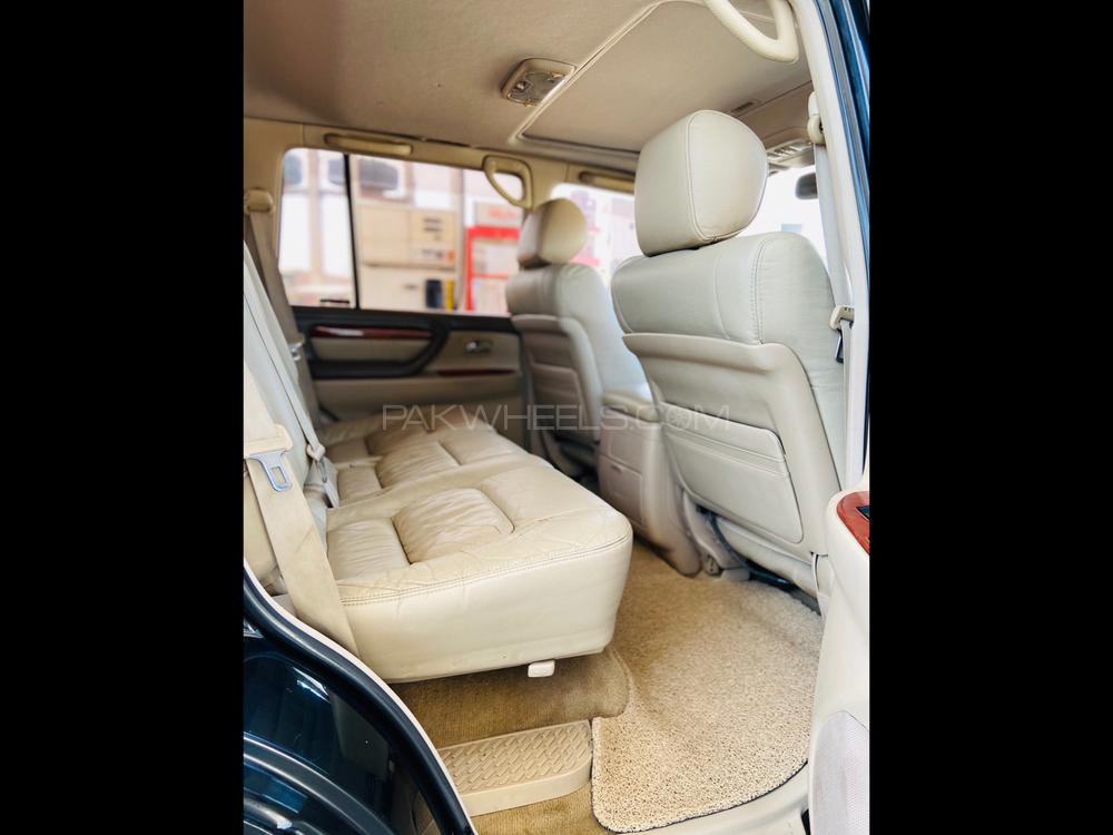 Toyota Land Cruiser 2002 for Sale in Toba Tek Singh Toyota Land Cruiser 2002 for Sale in Toba Tek Singh Image-16