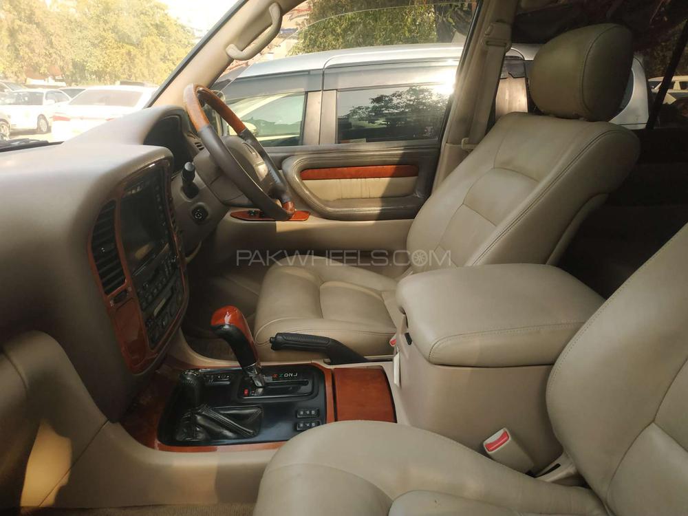 ٹویوٹا لینڈ کروزر 2001 for Sale in اسلام آباد ٹویوٹا لینڈ کروزر 2001 for Sale in اسلام آباد Image-8