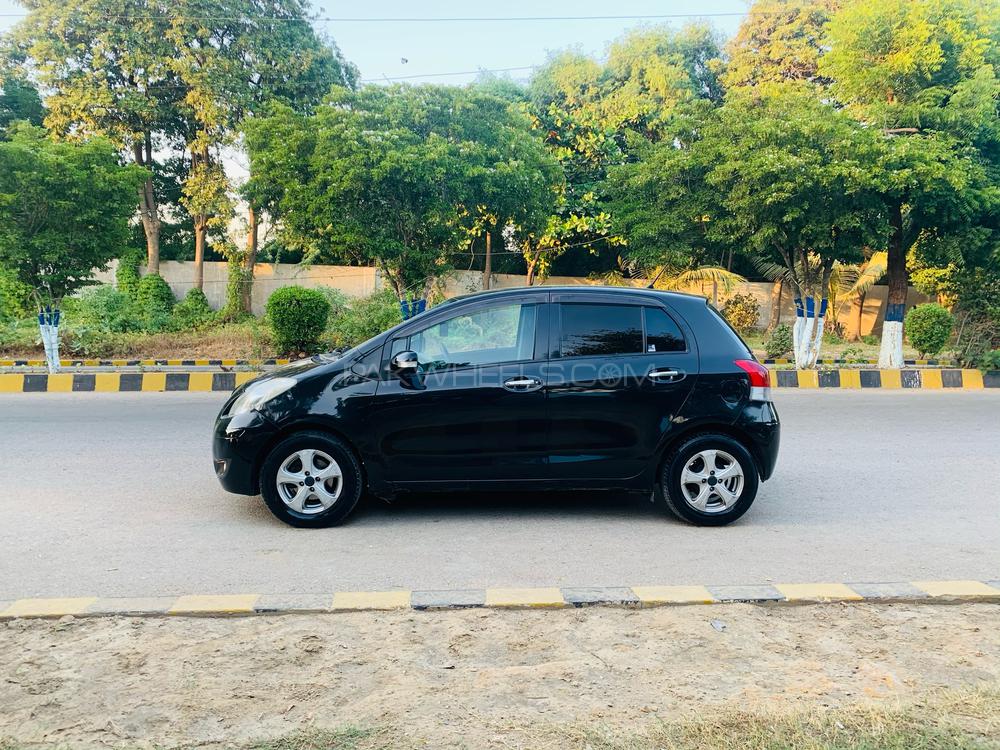 Toyota Vitz 2010 for Sale in Karachi Toyota Vitz 2010 for Sale in Karachi Image-4