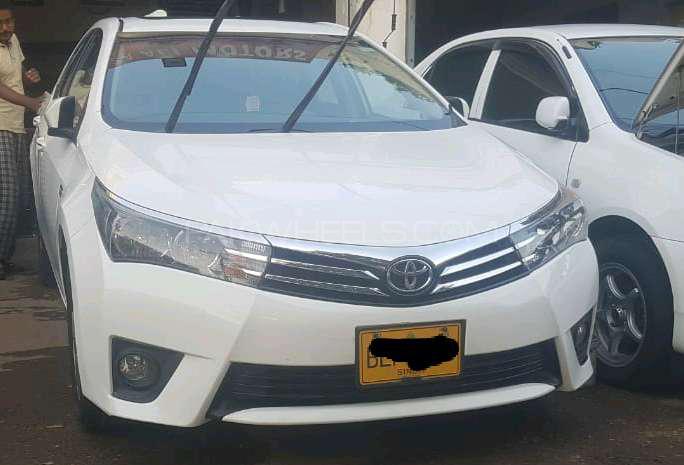 Toyota Corolla 2015 for Sale in Karachi Image-1