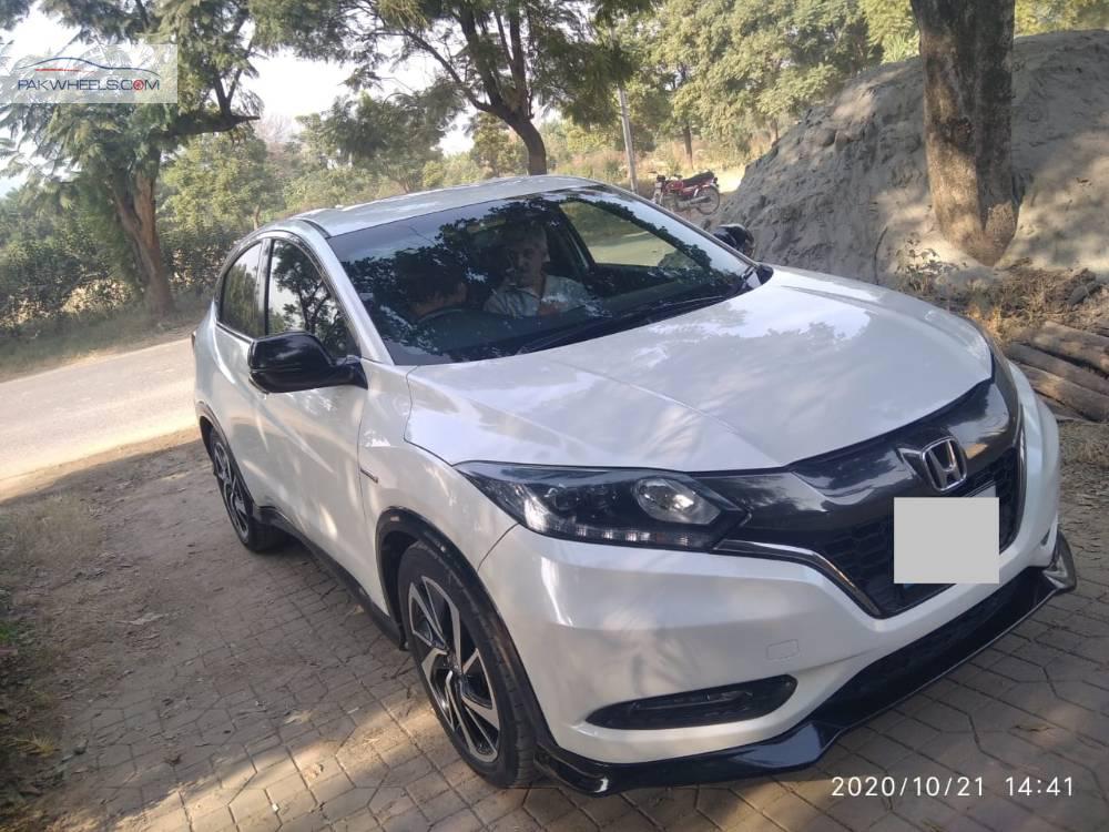 Honda Vezel 2016 for Sale in Islamabad Image-1