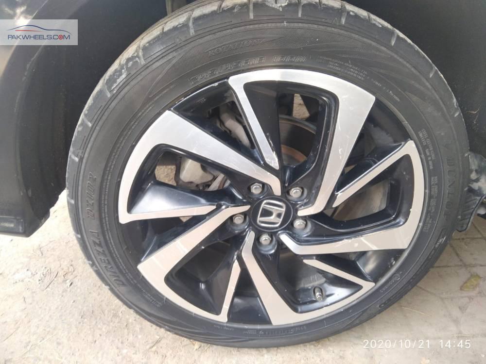 Honda Vezel 2016 for Sale in Islamabad Honda Vezel 2016 for Sale in Islamabad Image-12