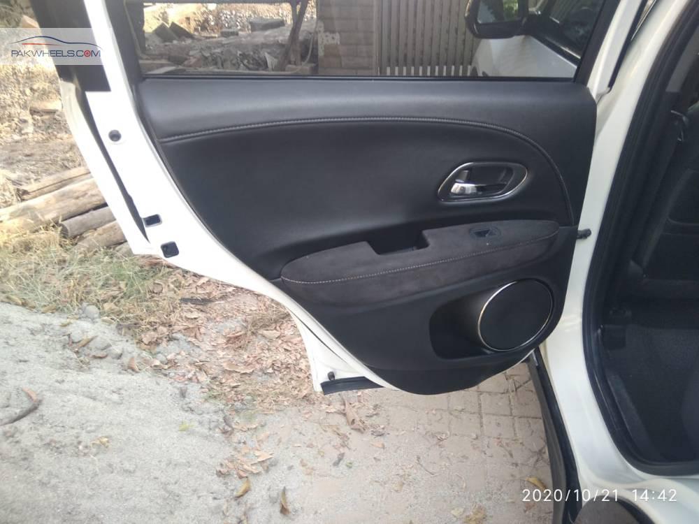 Honda Vezel 2016 for Sale in Islamabad Honda Vezel 2016 for Sale in Islamabad Image-16