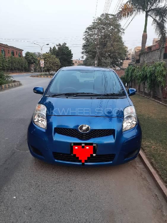 Toyota Vitz 2010 for Sale in Lahore Image-1