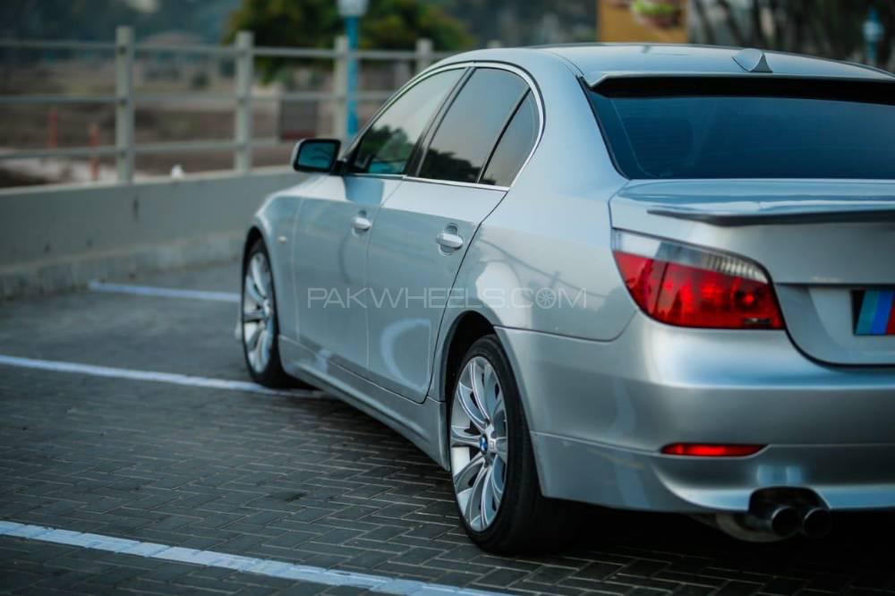 بی ایم ڈبلیو 5 سیریز 2005 for Sale in لاہور بی ایم ڈبلیو 5 سیریز 2005 for Sale in لاہور Image-5