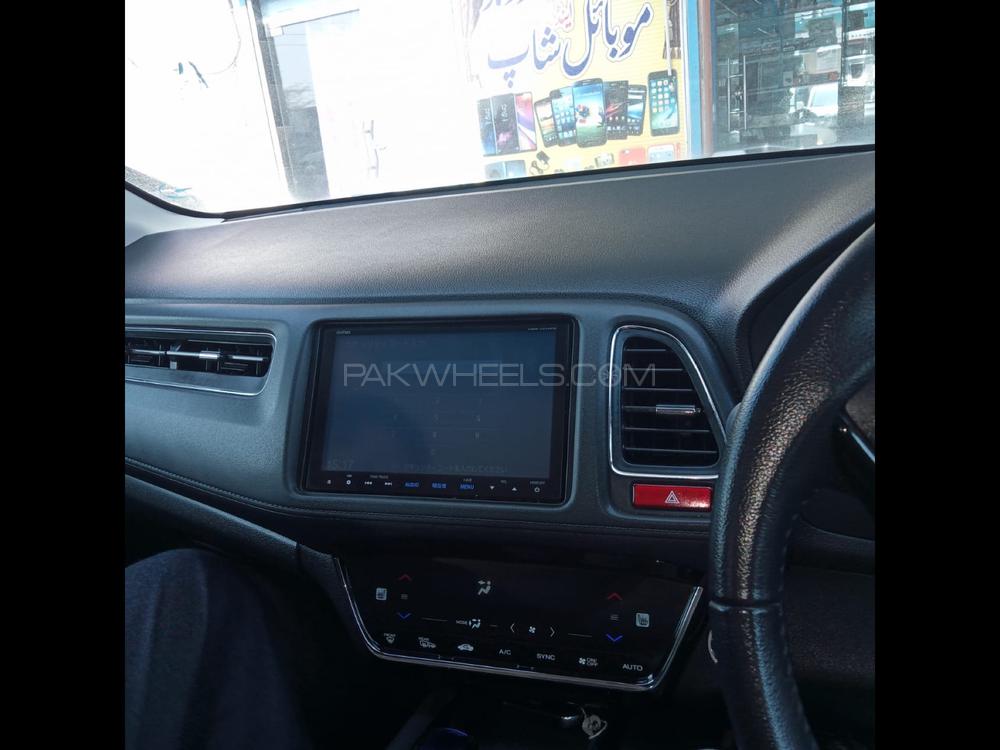 Honda Vezel 2016 for Sale in Chakwal Honda Vezel 2016 for Sale in Chakwal Image-3