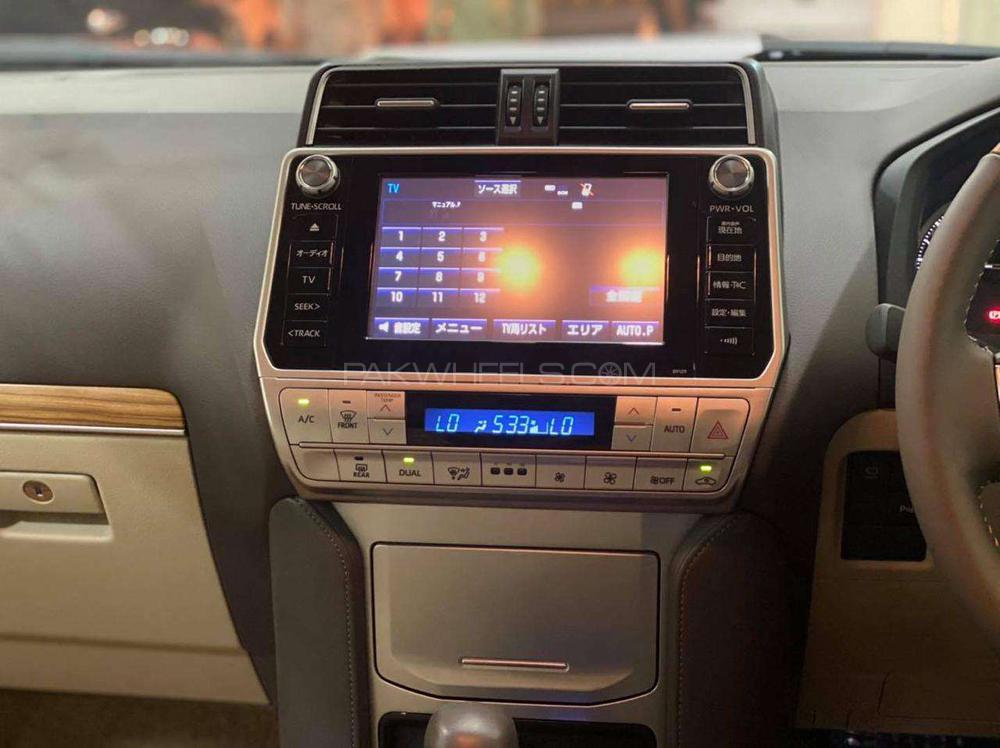 Toyota Prado 2017 for Sale in Lahore Toyota Prado 2017 for Sale in Lahore Image-6