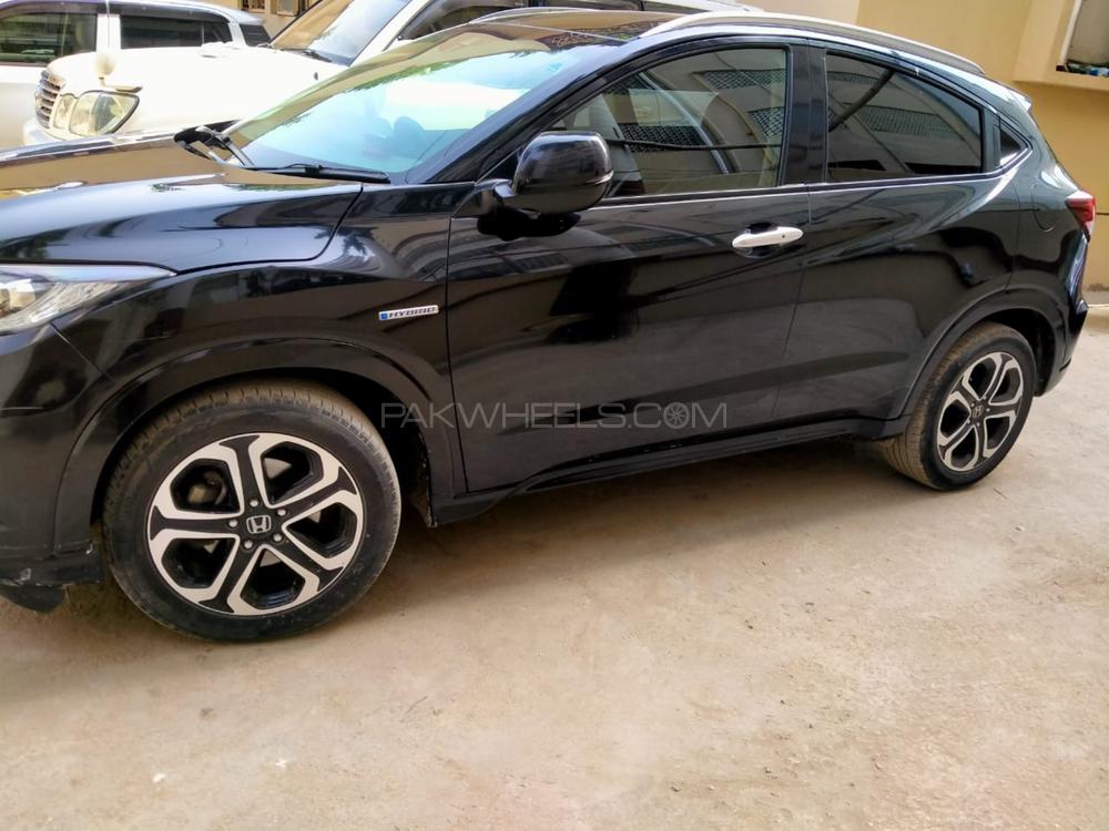 Honda Vezel 2016 for Sale in Karachi Image-1