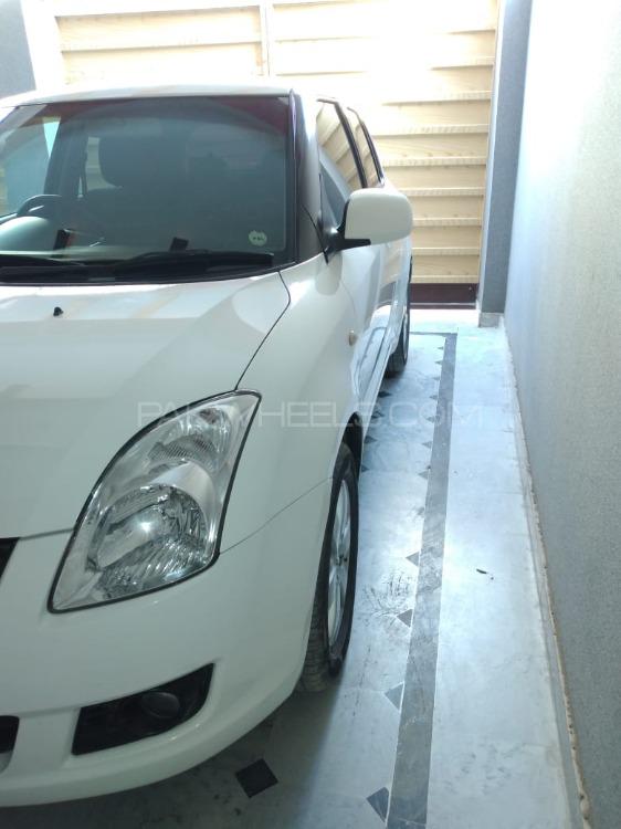 Suzuki Swift 2014 for Sale in Jhelum Suzuki Swift 2014 for Sale in Jhelum Image-3