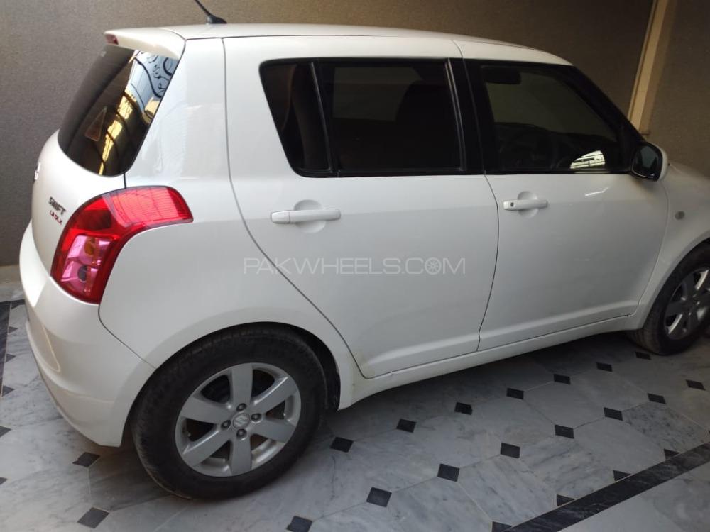Suzuki Swift 2014 for Sale in Jhelum Suzuki Swift 2014 for Sale in Jhelum Image-4