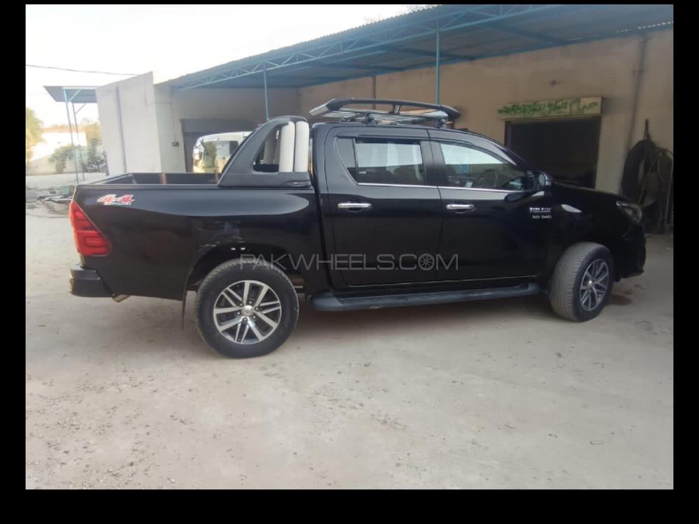Toyota Hilux 2017 for Sale in Gujrat Toyota Hilux 2017 for Sale in Gujrat Image-4
