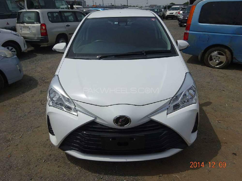 Toyota Vitz 2017 for Sale in Peshawar Image-1