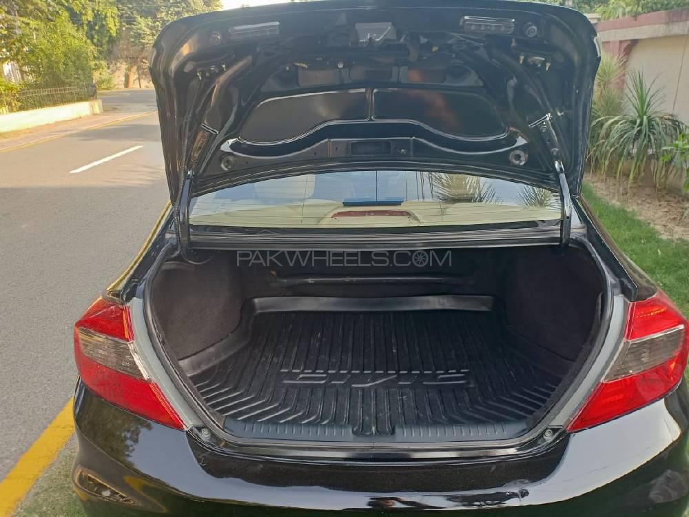Honda Civic 2014 for Sale in Lahore Honda Civic 2014 for Sale in Lahore Image-10