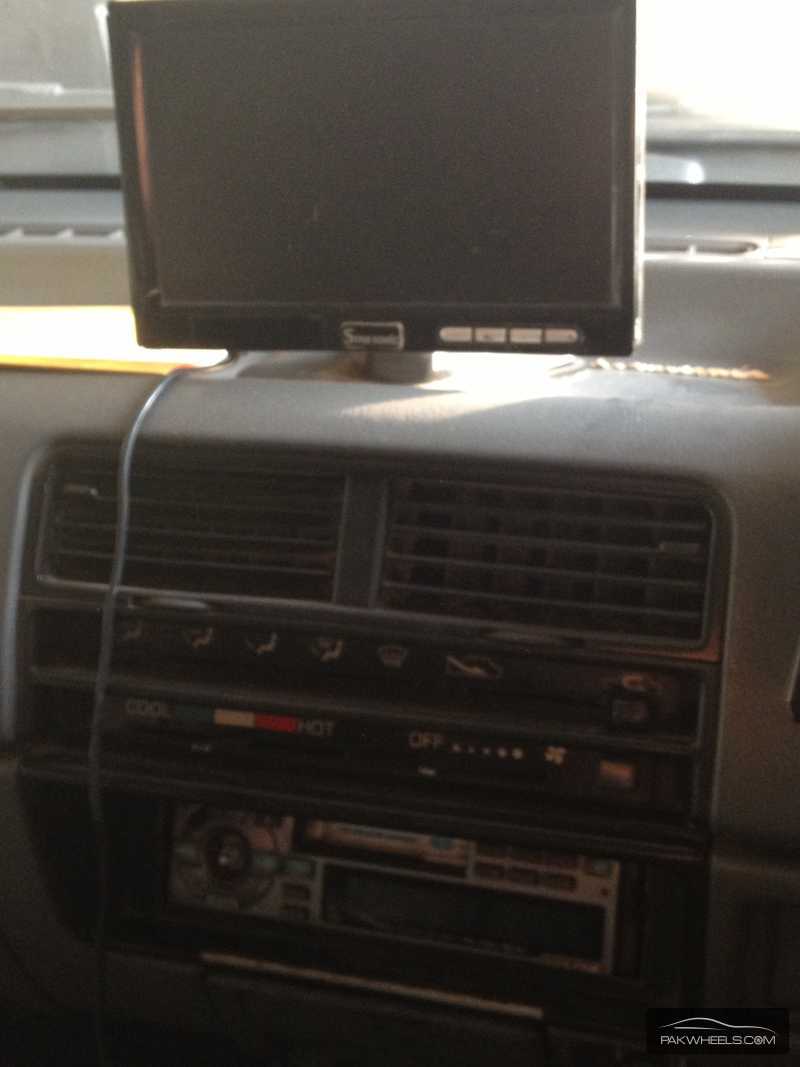 Car LCD  Image-1