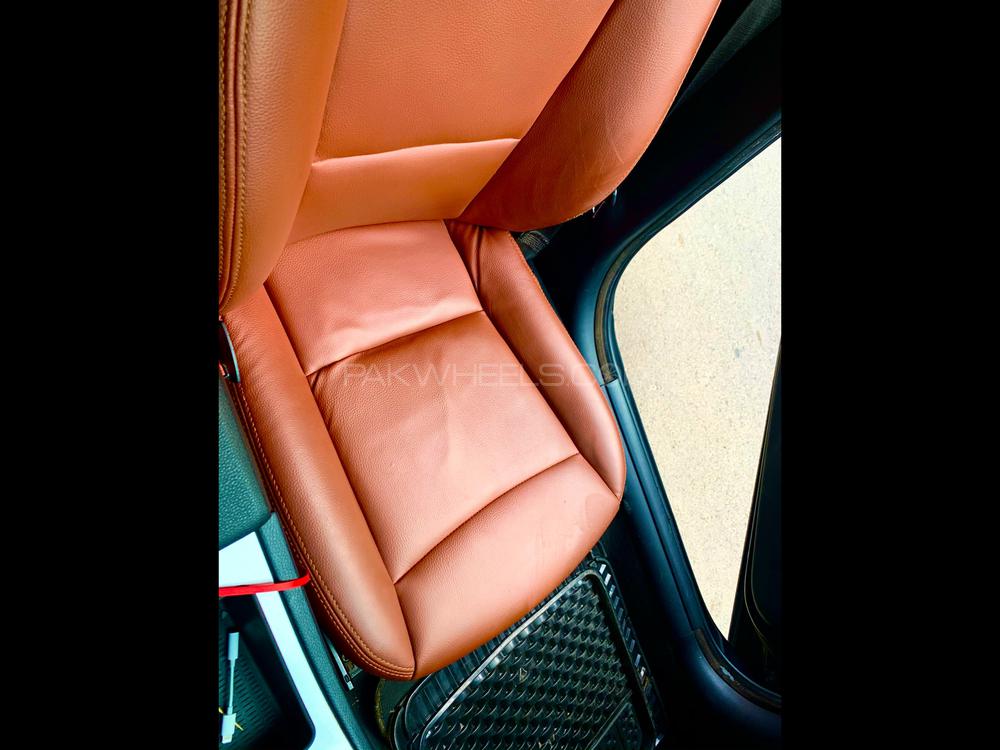 بی ایم ڈبلیو 3 سیریز 2008 for Sale in لاہور بی ایم ڈبلیو 3 سیریز 2008 for Sale in لاہور Image-16