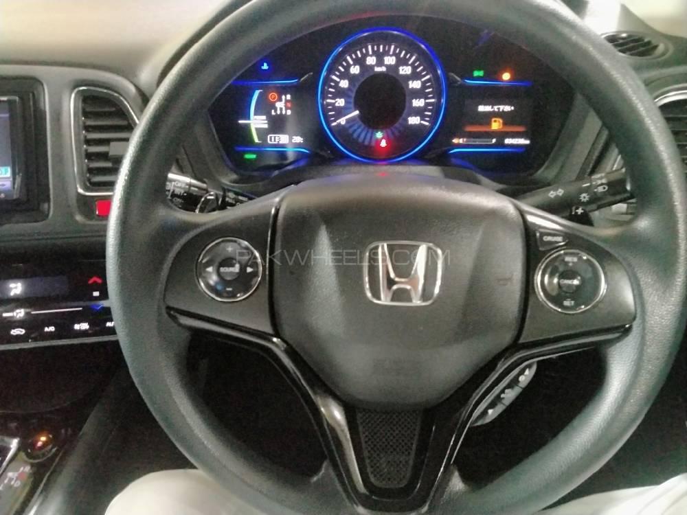 Honda Vezel 2015 for Sale in Gujranwala Honda Vezel 2015 for Sale in Gujranwala Image-11