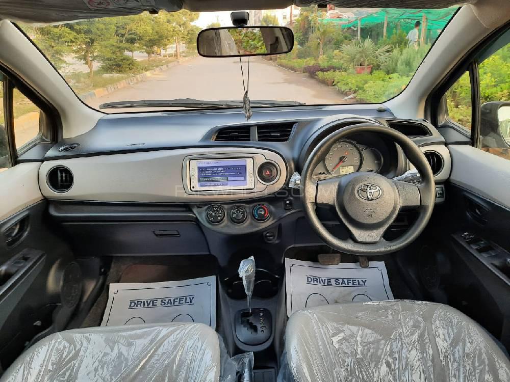 Toyota Vitz 2013 for Sale in Karachi Toyota Vitz 2013 for Sale in Karachi Image-8