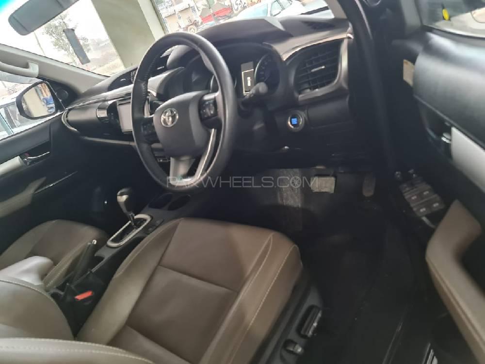 Toyota Hilux 2018 for Sale in Gujranwala Toyota Hilux 2018 for Sale in Gujranwala Image-4