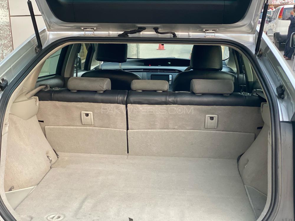 Toyota Prius 2011 for Sale in Lahore Toyota Prius 2011 for Sale in Lahore Image-8