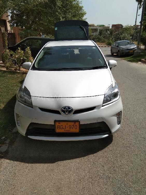 Toyota Prius 2013 for Sale in Karachi Toyota Prius 2013 for Sale in Karachi Image-9