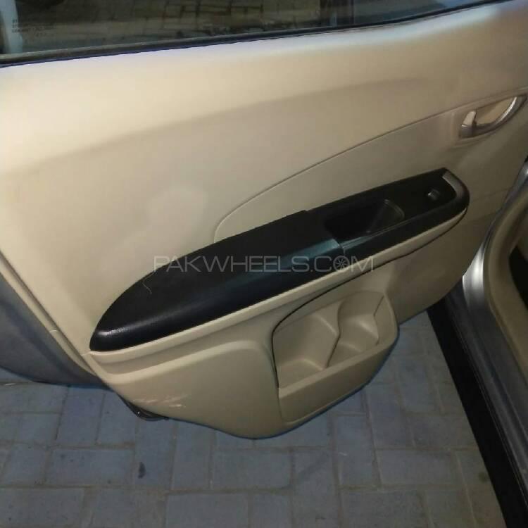 Honda BR-V 2017 for Sale in Karachi Honda BR-V 2017 for Sale in Karachi Image-18