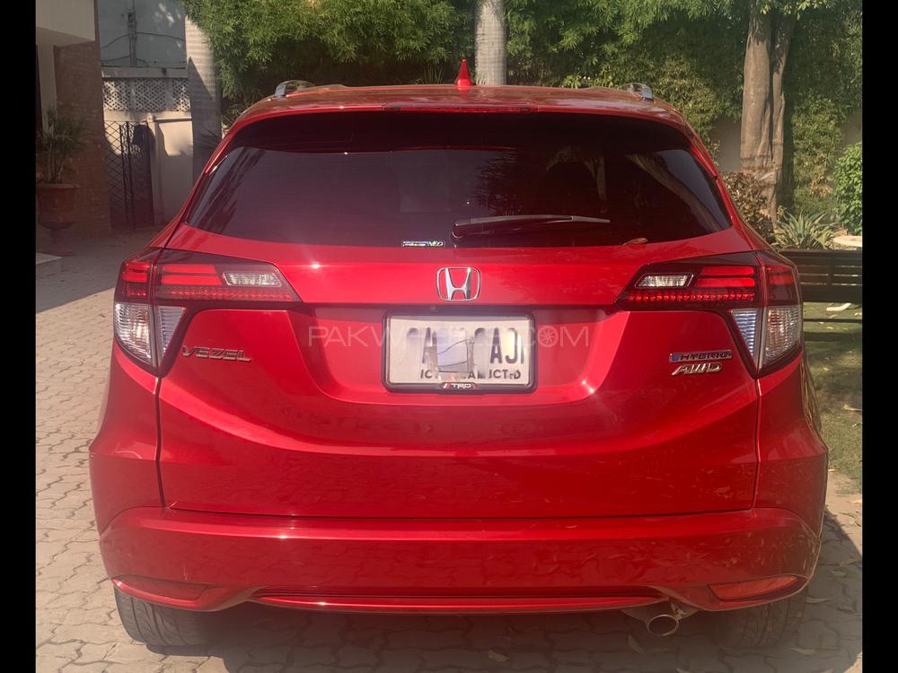 Honda Vezel 2016 for Sale in Lahore Honda Vezel 2016 for Sale in Lahore Image-3