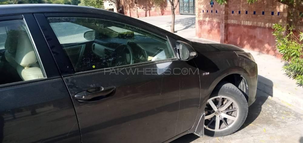 Toyota Corolla 2017 for Sale in Lahore Image-1