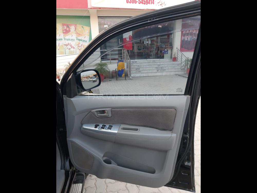 Toyota Hilux 2011 for Sale in Haripur Toyota Hilux 2011 for Sale in Haripur Image-10