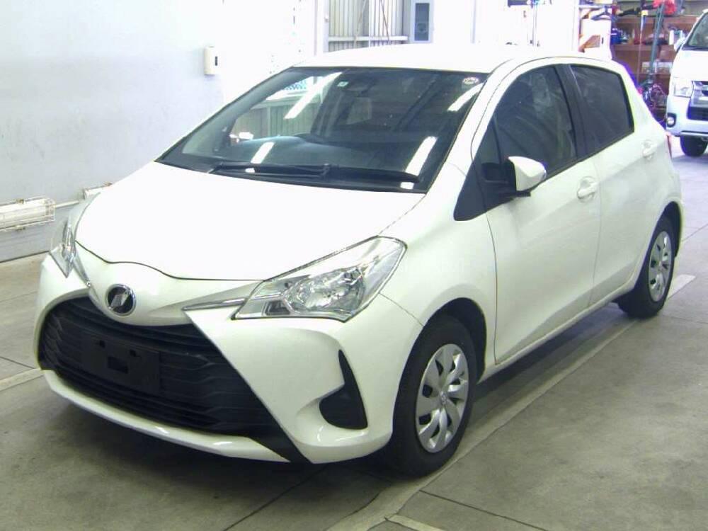 Toyota Vitz 2018 for Sale in Peshawar Image-1