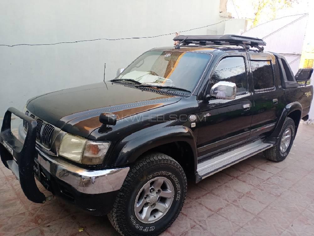 Toyota Hilux 2002 for Sale in Bannu Toyota Hilux 2002 for Sale in Bannu Image-2