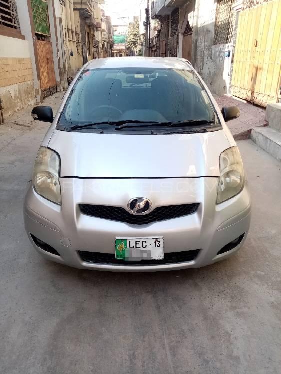Toyota Vitz 2013 for Sale in Faisalabad Image-1