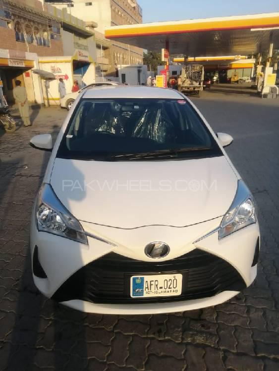 Toyota Vitz 2017 for Sale in Peshawar Image-1