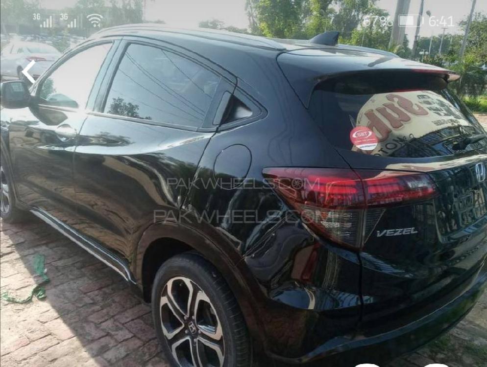 Honda Vezel Hybrid Z Honda Sensing 17 For Sale In Islamabad Pakwheels